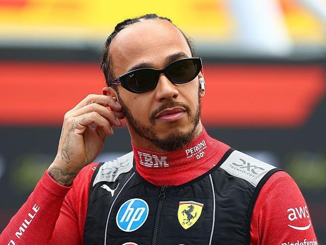 路易斯漢米爾頓 Lewis Hamilton 轉投法拉利表現不如預期！受訪心累：「已對賽車沒興趣了！」