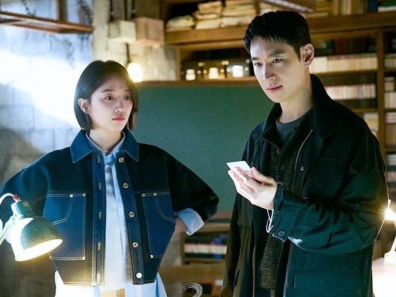 《模範計程車3》表藝珍、裴有藍潛入神秘辦公室戲碼引熱議！觀眾直呼：「差點忘記呼吸！」