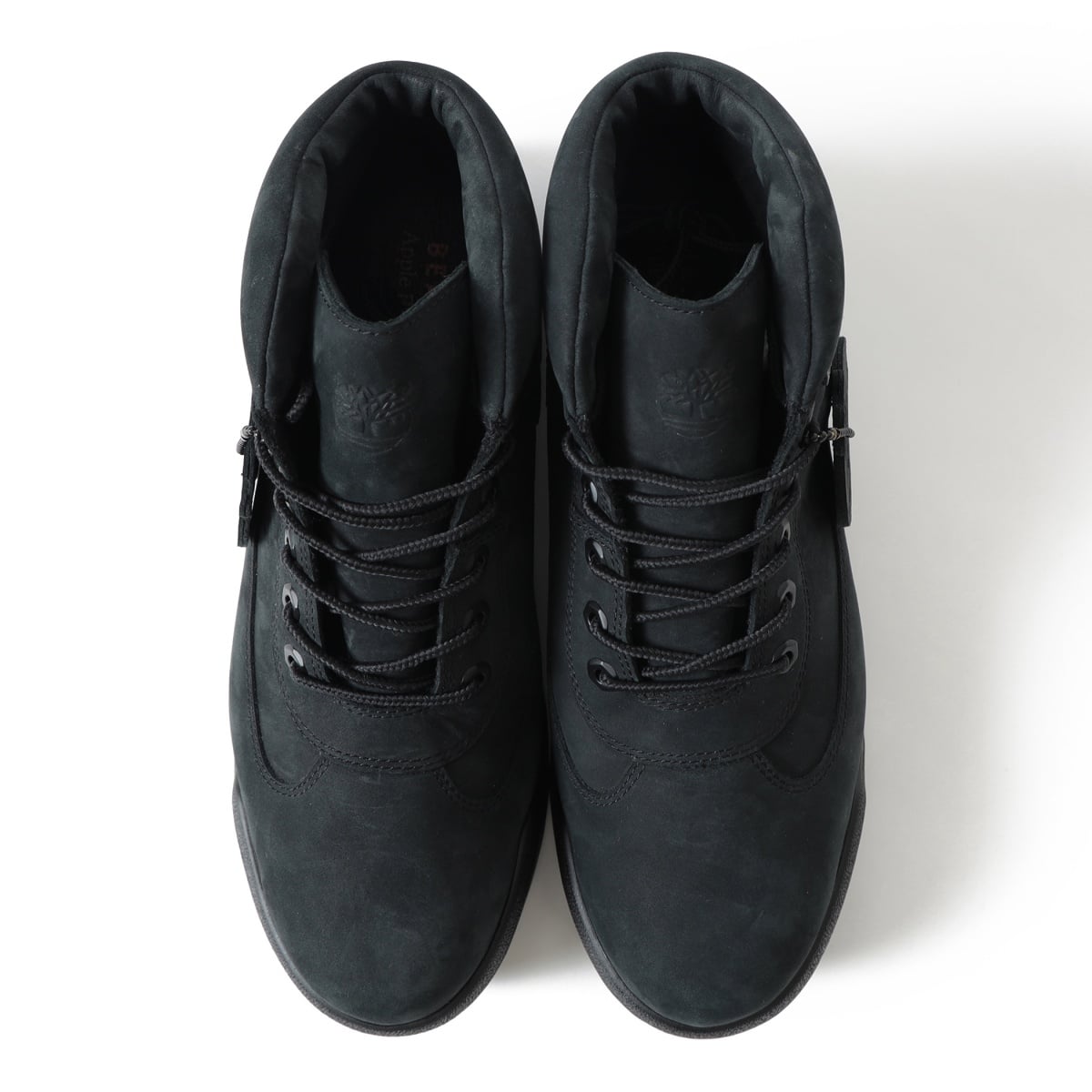 BEAMS x APPLE BUTTER STORE x Timberland 三方聯名發表！黑色皮革＋蘋果造型營造俐落精緻感！