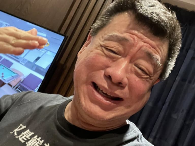 孫德榮吐血進 ICU 謠言瘋傳！本尊怒發片報平安：「我好好活著！」