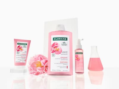 粉紅療癒力 安撫頭皮壞脾氣 蔻蘿蘭速效舒敏系列，舒緩敏弱乾癢！