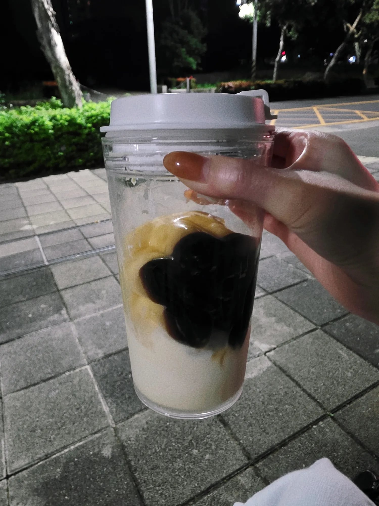 盤點 Threads 上 10 大超商美食秘笈:維也納牛奶麵包熱狗堡、布丁調酒⋯詳細做法一次看!