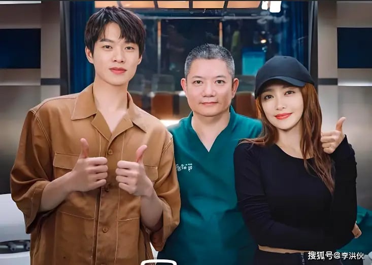 秦嵐、魏大勳爆分手！頒獎典禮零互動，問喜歡類型直言：「男人不重要！」