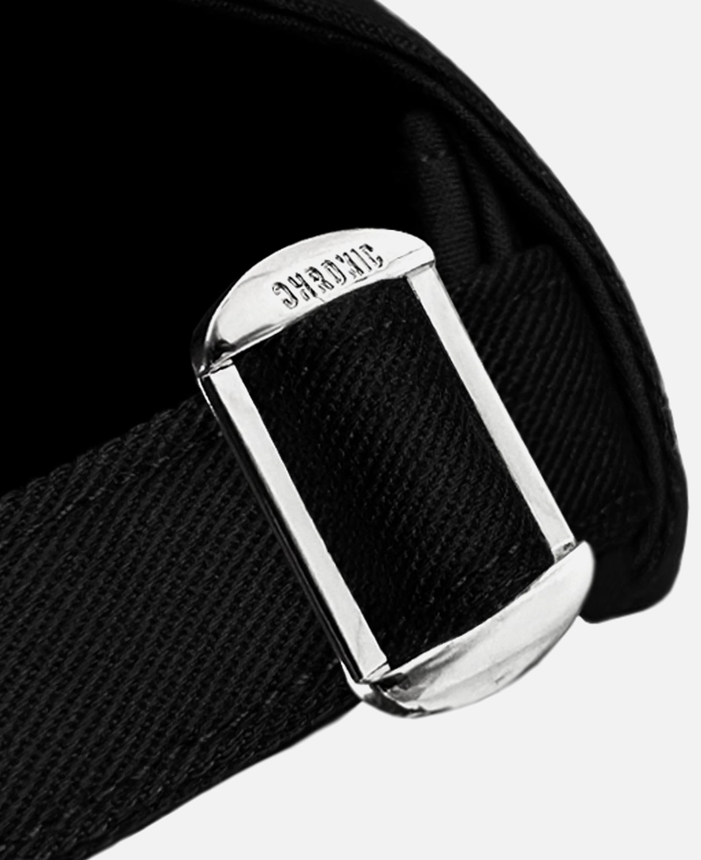 CLOTTEE × CHRONIC 首度聯名!三款單品與 JUICE 台北限定配色一次看!