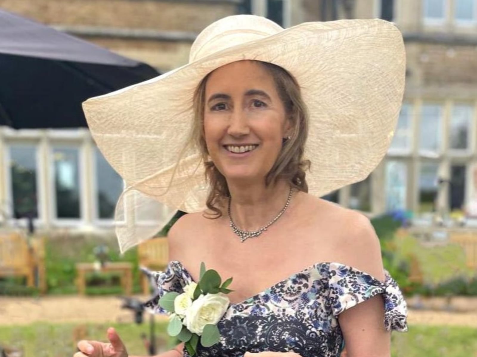 《購物狂的異想世界》作者蘇菲金索拉 Sophie Kinsella 腦癌病逝！抗癌 3 年享年 55 歲！