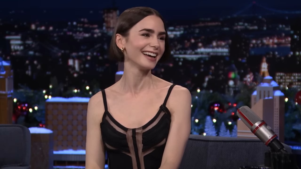 莉莉柯林斯 Lily Collins 見偶像維多利亞貝克漢激動落淚!感動喊:「像做夢一樣!」