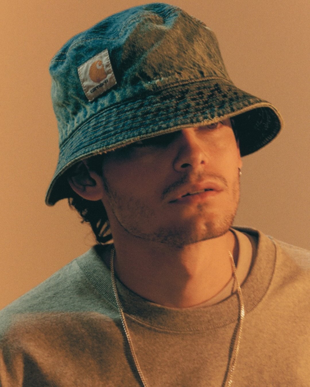 Carhartt WIP 2026 春夏系列搶先曝光!柔霧色調與丹寧單品完美詮釋換季美學