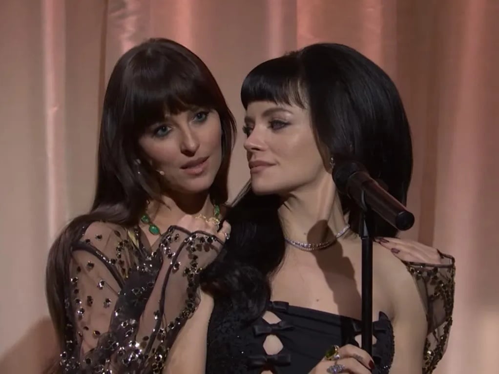 達珂塔強生 Dakota Johnson 身高 171 穿性感睡衣登《週六夜現場》！合體莉莉艾倫演出引熱議！