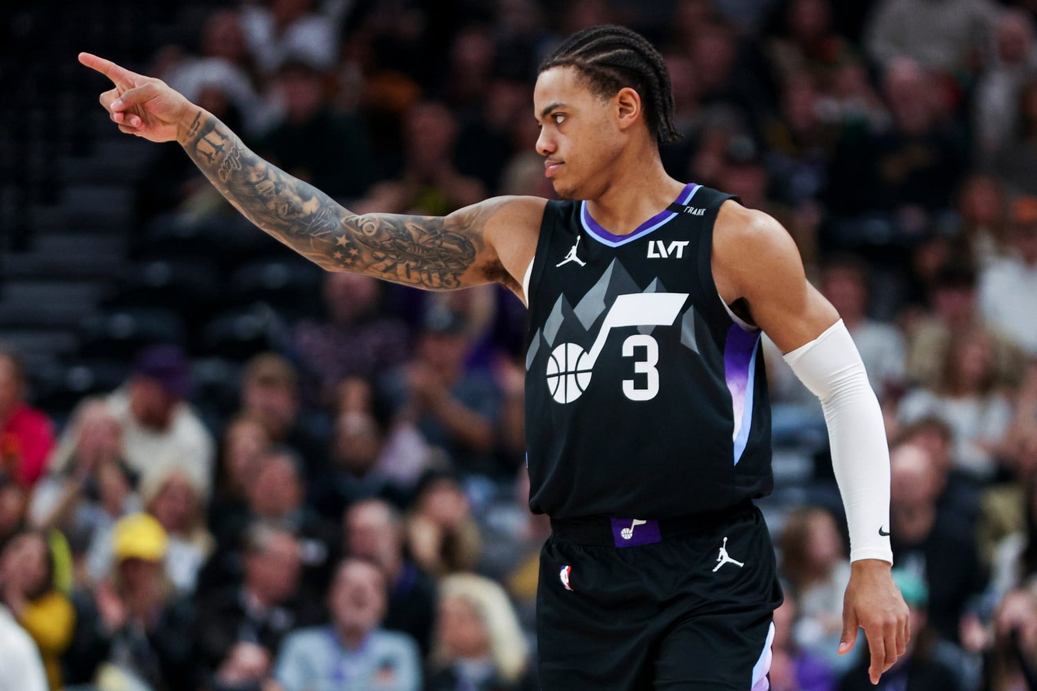 NBA/Cooper Flagg 狂轟 42 分再創歷史!全能數據打破詹皇新秀紀錄太誇張!