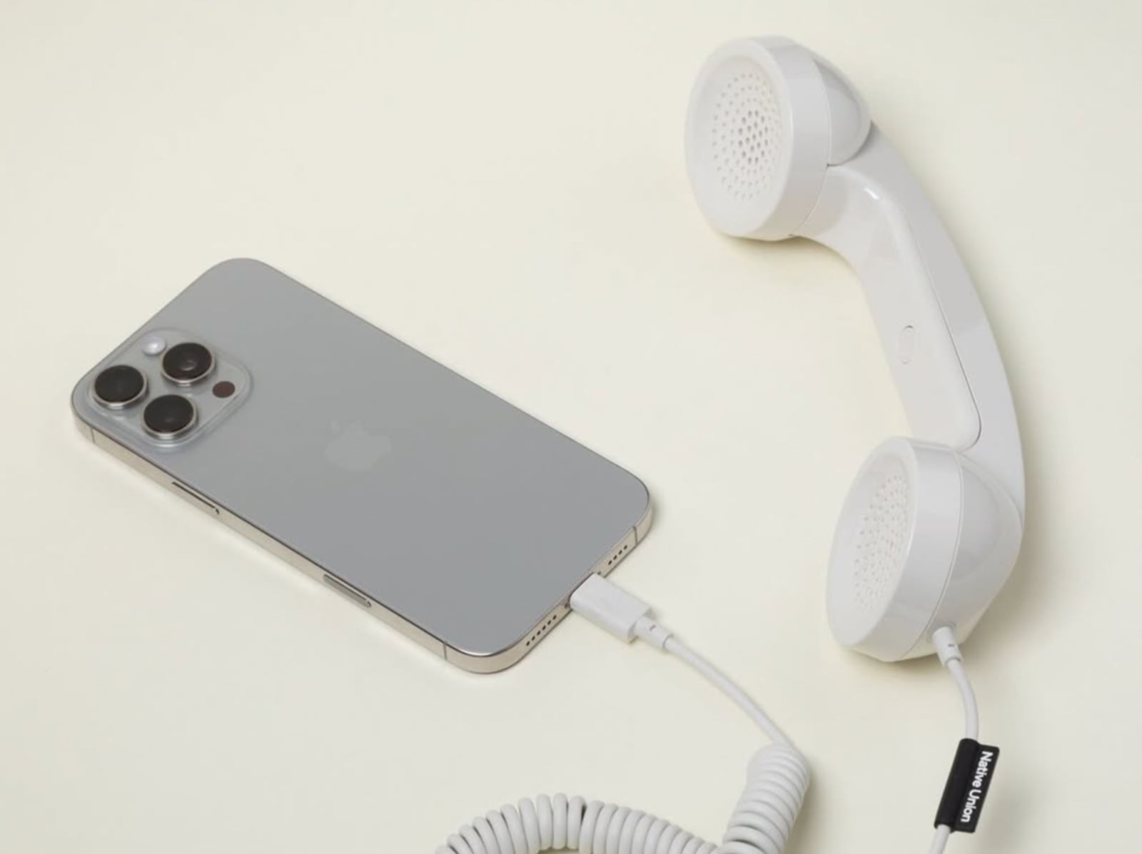 2025 聖誕交換地獄／廢到笑禮物推薦總整理：外接話筒、純白拼圖⋯既有梗還能考驗友情！