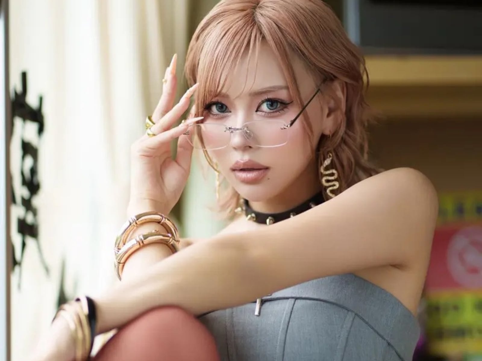 《不良一族尋愛記》成員小綺 IG 眼鏡穿搭解析！這麼辣又知性誰不暈爛！