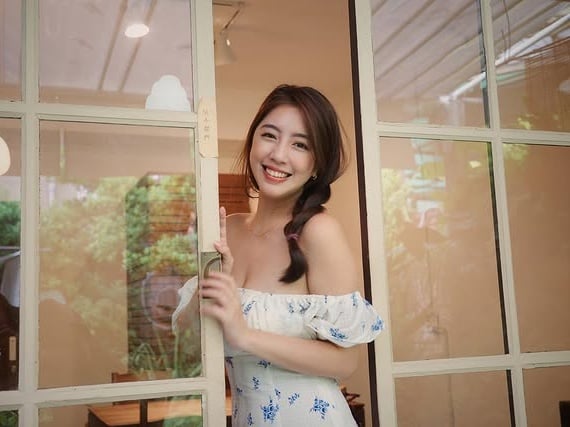 Nono 辜莞允近況曝光！IG 曬河口湖泡湯美照，逆天美背掀萬人暴動！