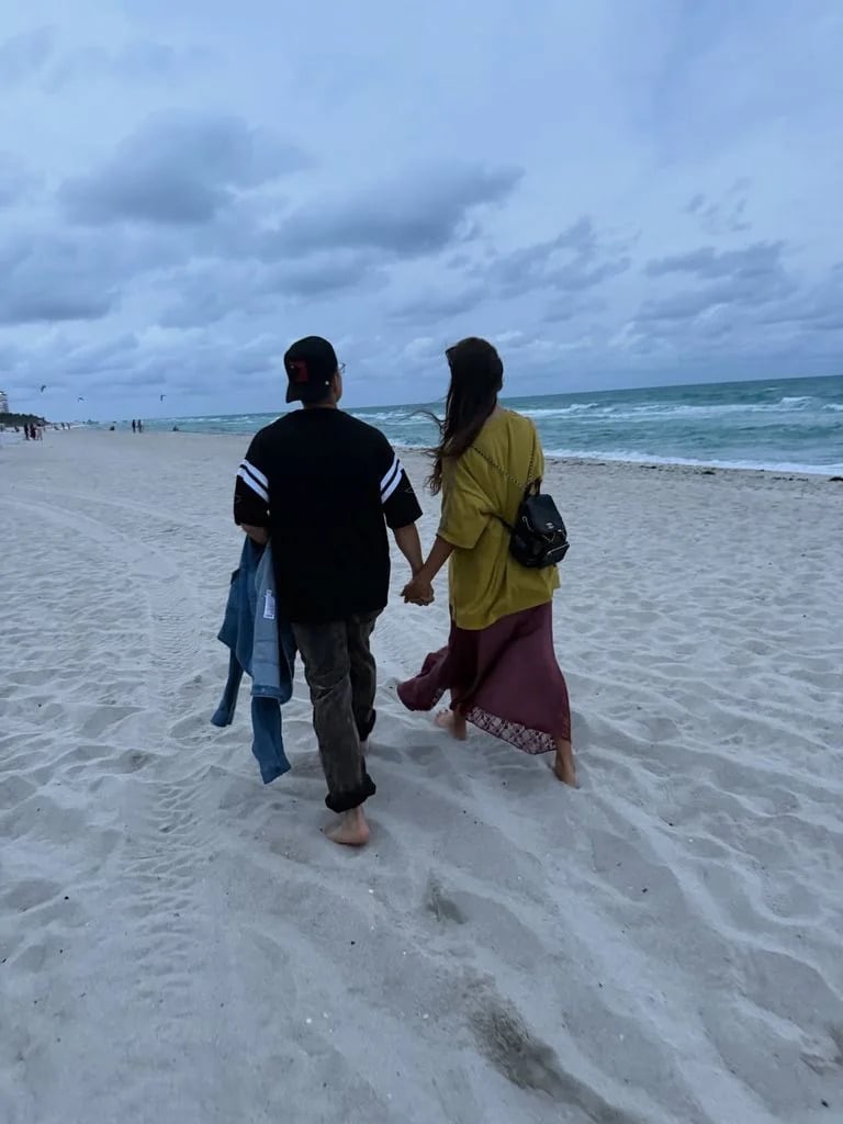 潔西卡艾芭 Jessica Alba 官宣熱戀「獵鷹」丹尼拉米瑞茲！邁阿密甜蜜約會閃瞎粉絲！