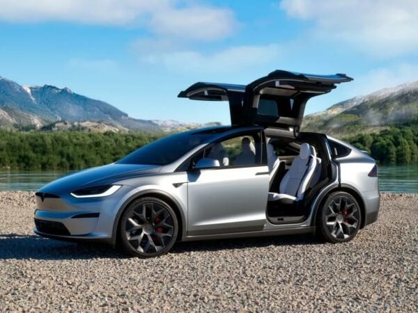 美國駕駛誠實度調查出爐：特斯拉車主最愛找藉口、Volvo 超守法！