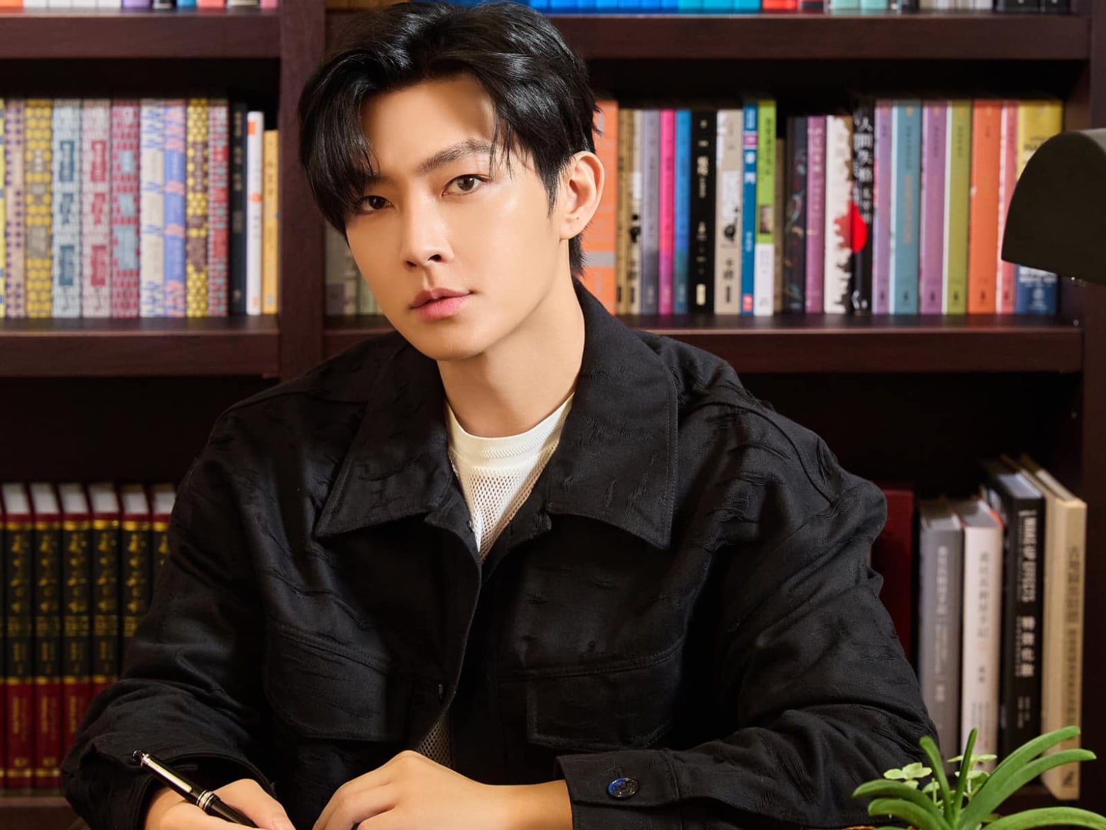 炎亞綸爆飛輪海私下愛開同性戀玩笑！苦笑回應：「我都是笑笑但很不開心！」