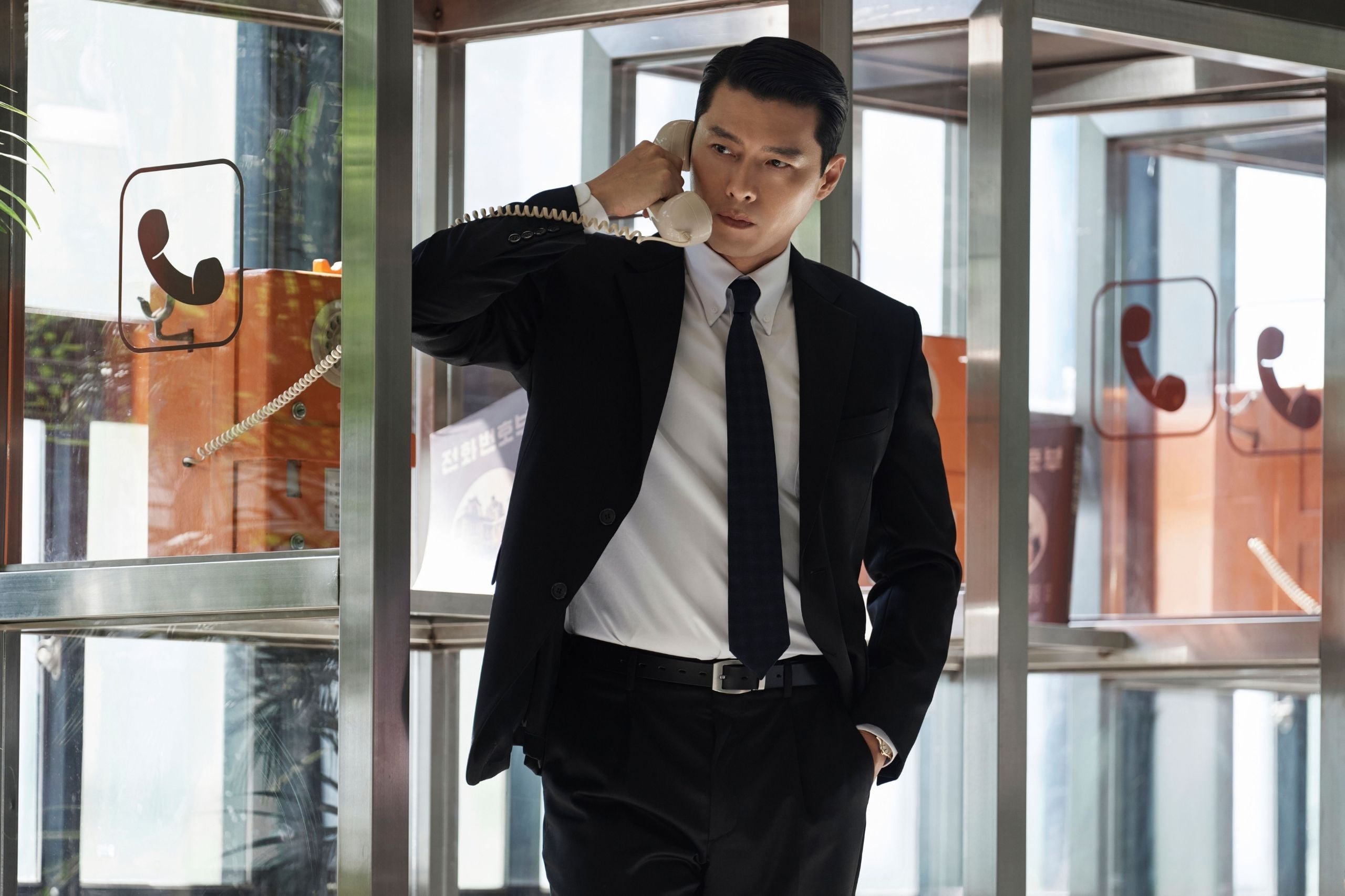 玄彬 X 鄭雨盛強強聯手的Disney+韓劇《韓國製造》，不僅鬥智鬥力，甚至還彼此鬥帥，帶來高強度對決！