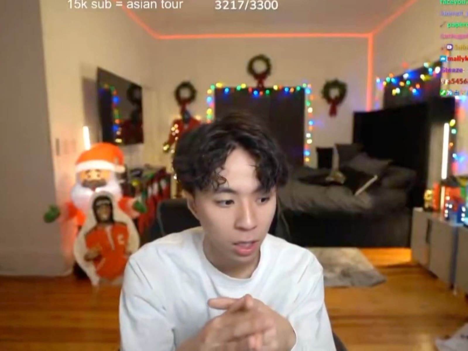 Ray 歡迎聊天室網友來台灣玩：「不用付小費、人很友善、凌晨 3 點出門也不會怎樣！」