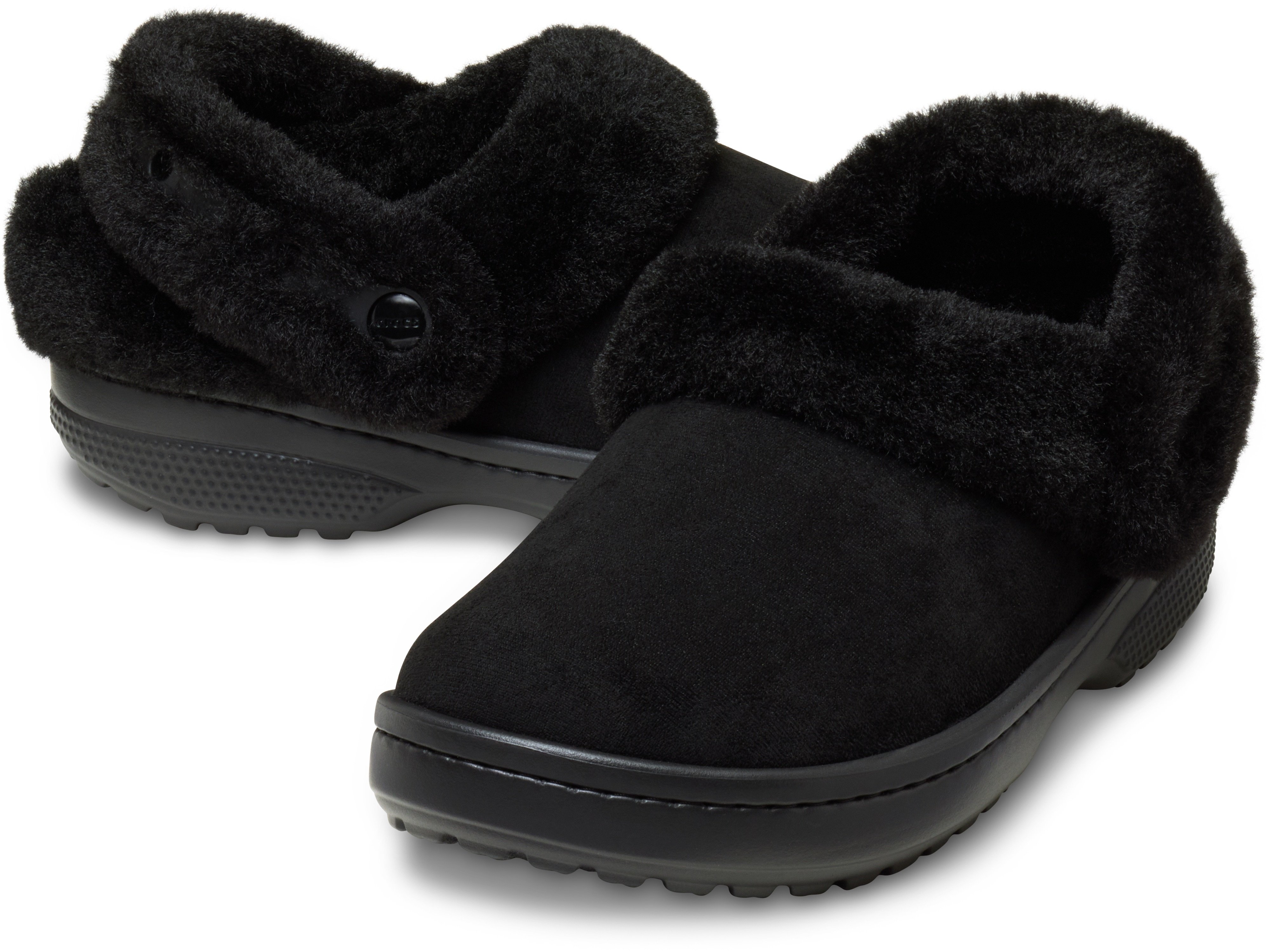 OZONE〈浪漫主意〉MV 同款 Crocs 洞洞鞋來了！滿滿聖誕氣息打造專屬節慶鞋面風格！