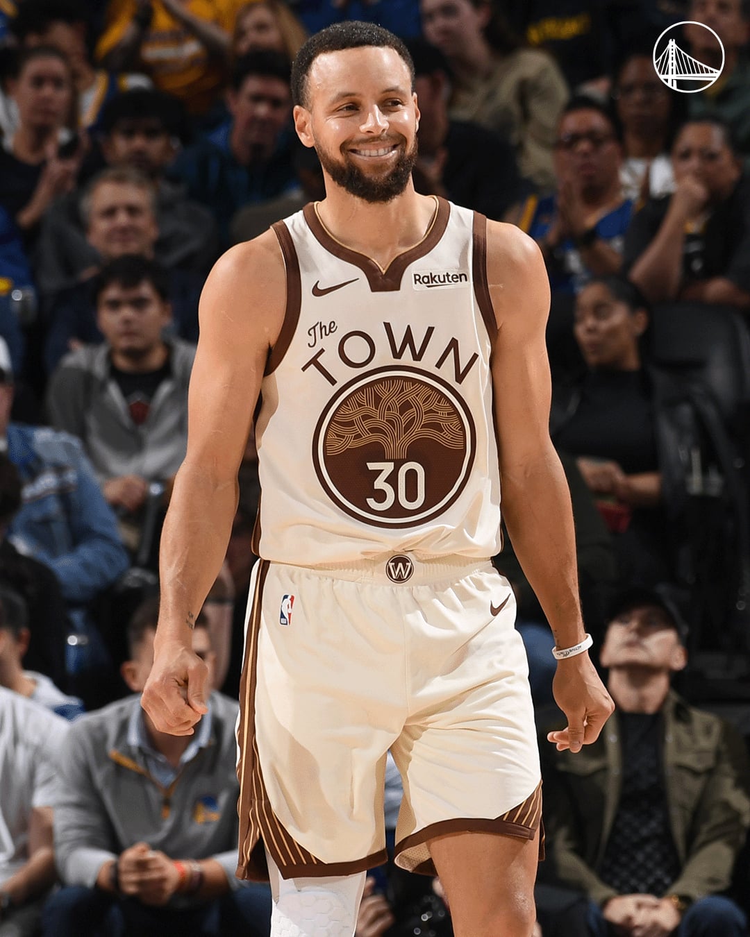 NBA／Curry 全新慶祝動作「魔性舞蹈」曝光！球迷笑：「好像 AI 畫面！」