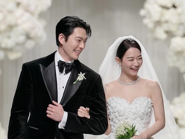 金宇彬、申敏兒結婚！法師證婚曝抗癌過程：「她頂供養米為他祈願！」