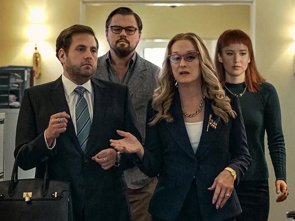 珍妮佛勞倫斯 Jennifer Lawrence 回憶拍《千萬別抬頭》忍笑到崩潰！直言：「跟喬納希爾對戲太難了！」