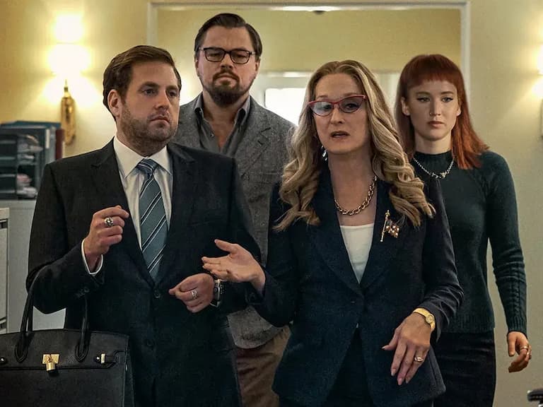 珍妮佛勞倫斯 Jennifer Lawrence 回憶拍《千萬別抬頭》忍笑到崩潰！直言：「跟喬納希爾對戲太難了！」