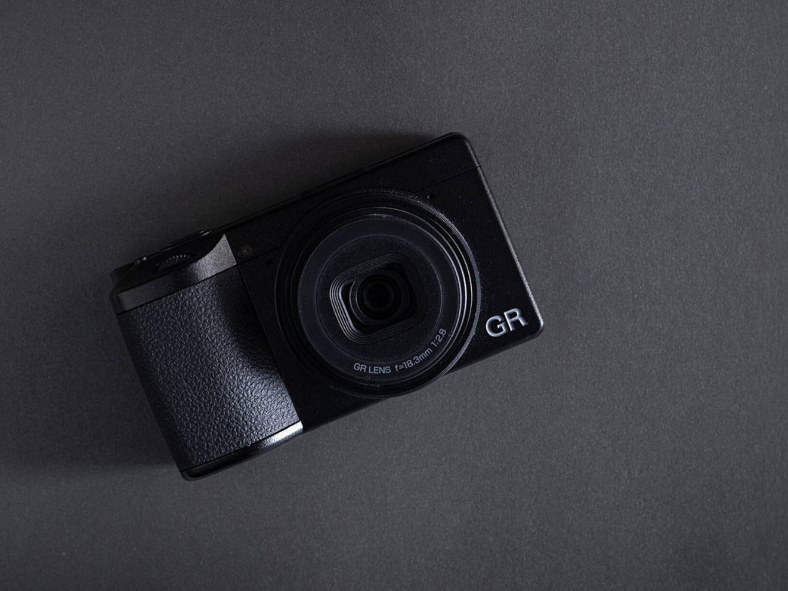 RICOH GR IV HDF 相機 2026 年 1 月登場！內建高光擴散濾鏡創造底片質感