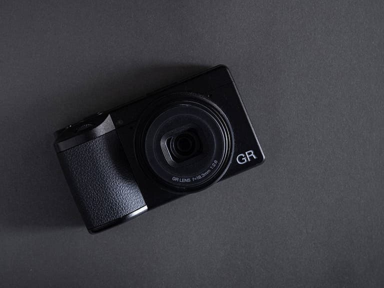 RICOH GR IV HDF 相機 2026 年 1 月登場！內建高光擴散濾鏡創造底片質感