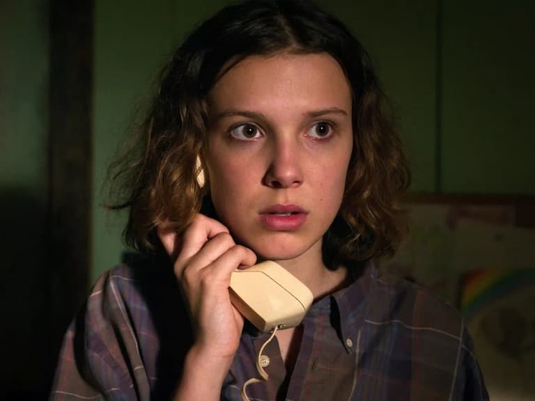 米莉芭比布朗 Millie Bobby Brown 再拍 Netflix《黑暗樂園》驚悚片!她透露:「每項設施都可能成為終點!」
