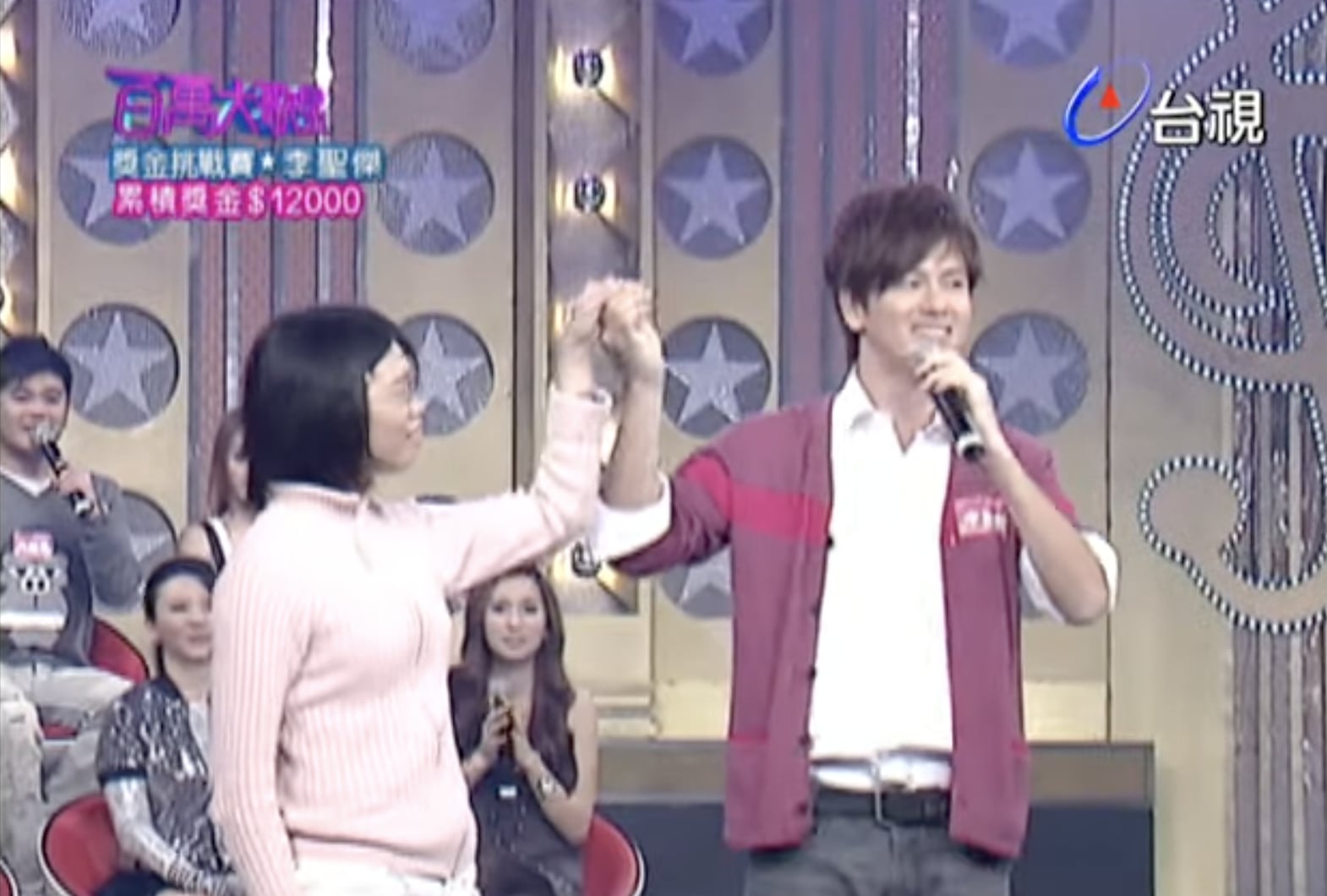 王 ADEN 風波持續延燒！回顧粉絲衝上台名場面，蔡依林、吳宗憲、謝金燕⋯ 看這 7 位如何應對！