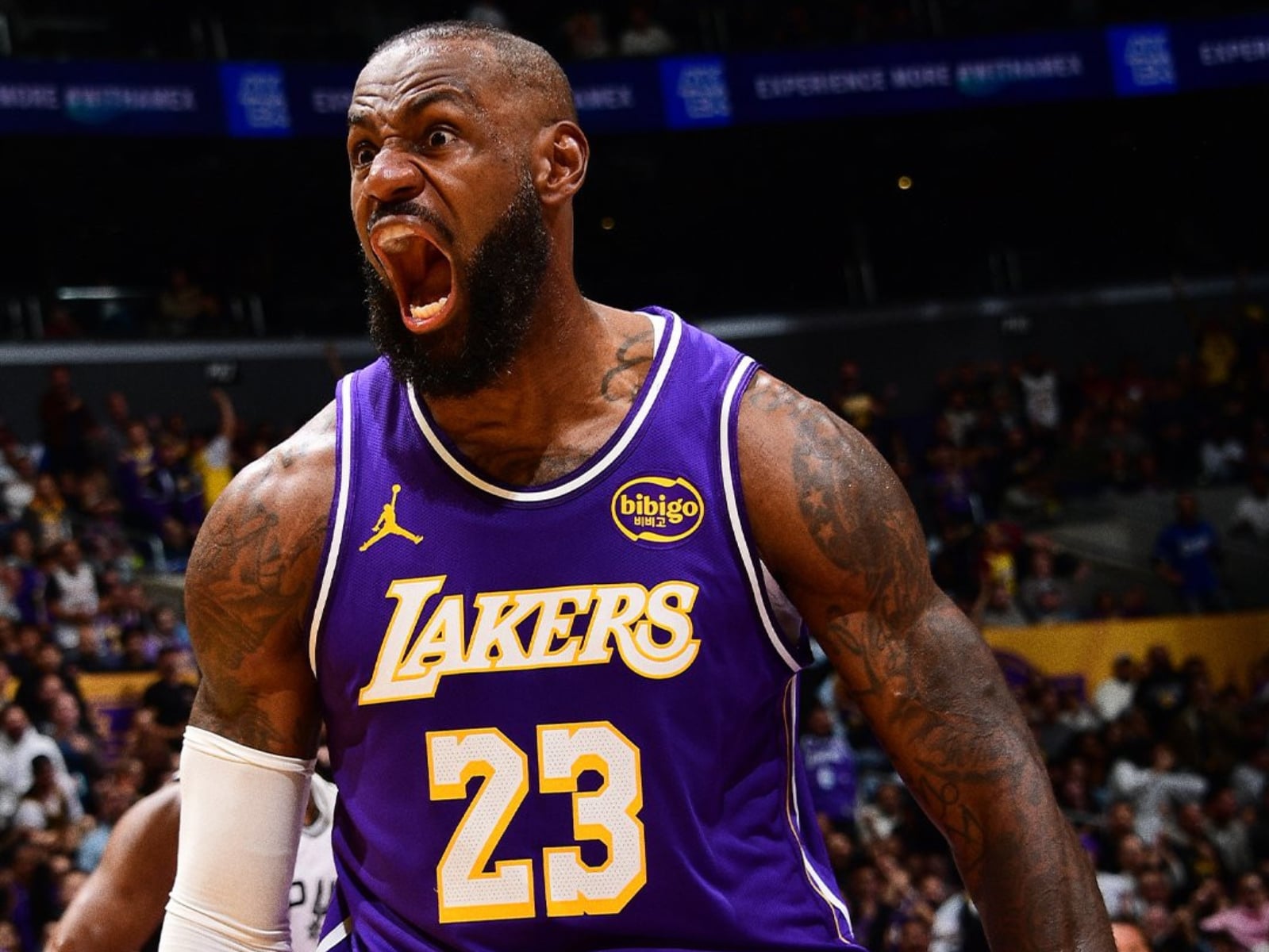 NBA／詹皇 40 歲最後戰役「反手暴扣」炸翻全場！超過 8 成命中率狂轟 24 分終止三連敗！