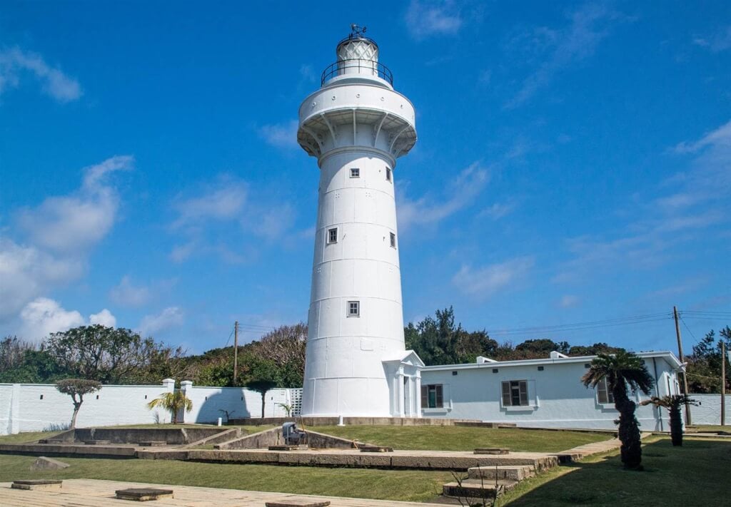 跨年要幹嘛？｜2026 元旦第一道曙光觀賞點推薦總整理：花蓮柏南山、屏東鵝鑾鼻燈塔⋯日出時間一次看！【街個有料】