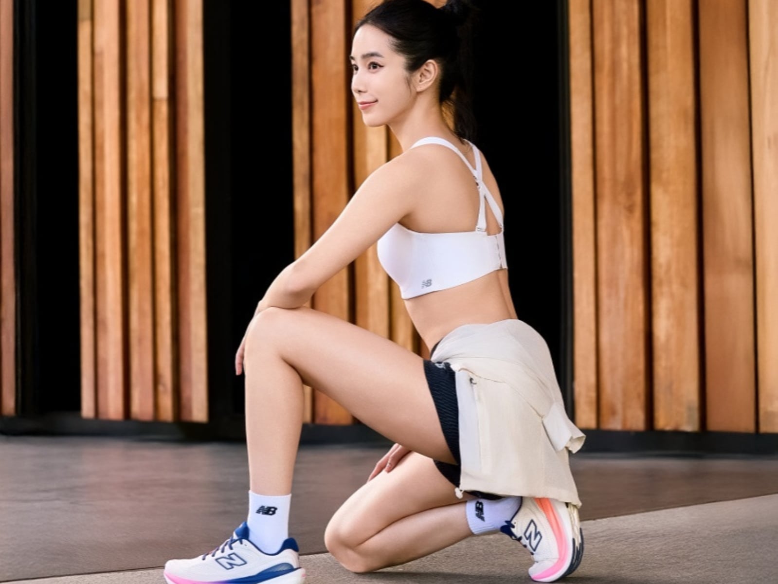 New Balance 1080v15 跑鞋全新升級登場！温貞菱上腳演繹運動形象特輯美翻！