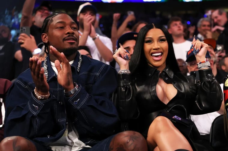 Cardi B、NFL 球星 Stefon Diggs 戀情遭抨擊！不爽狂被拖出來罵拍片回應：「人生不可能倒帶！」