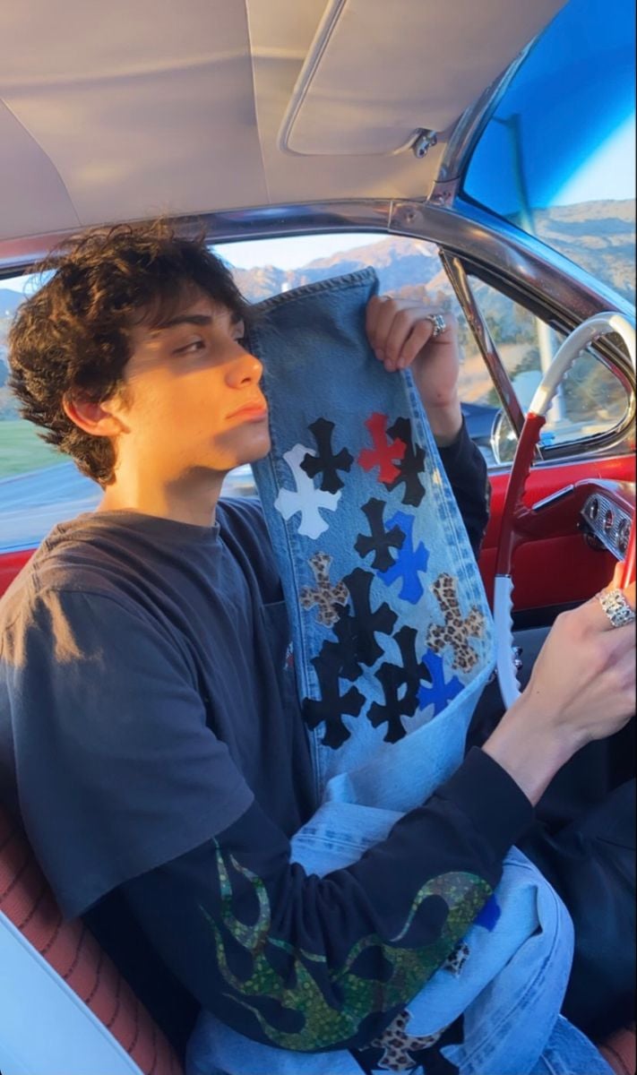 Chrome Hearts 克羅心入坑必看！從洛杉磯工匠精神到全球潮流神話⋯加碼 5 款熱門單品你一定要認識！