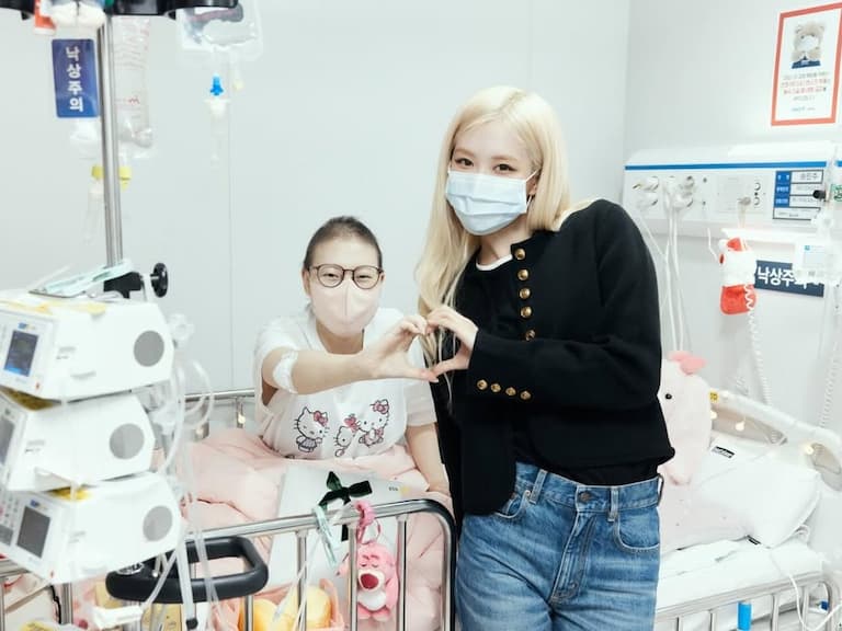 BLACKPINK Rosé 現身兒童醫院探訪病童!感性告白:「謝謝孩子們給我溫暖!」