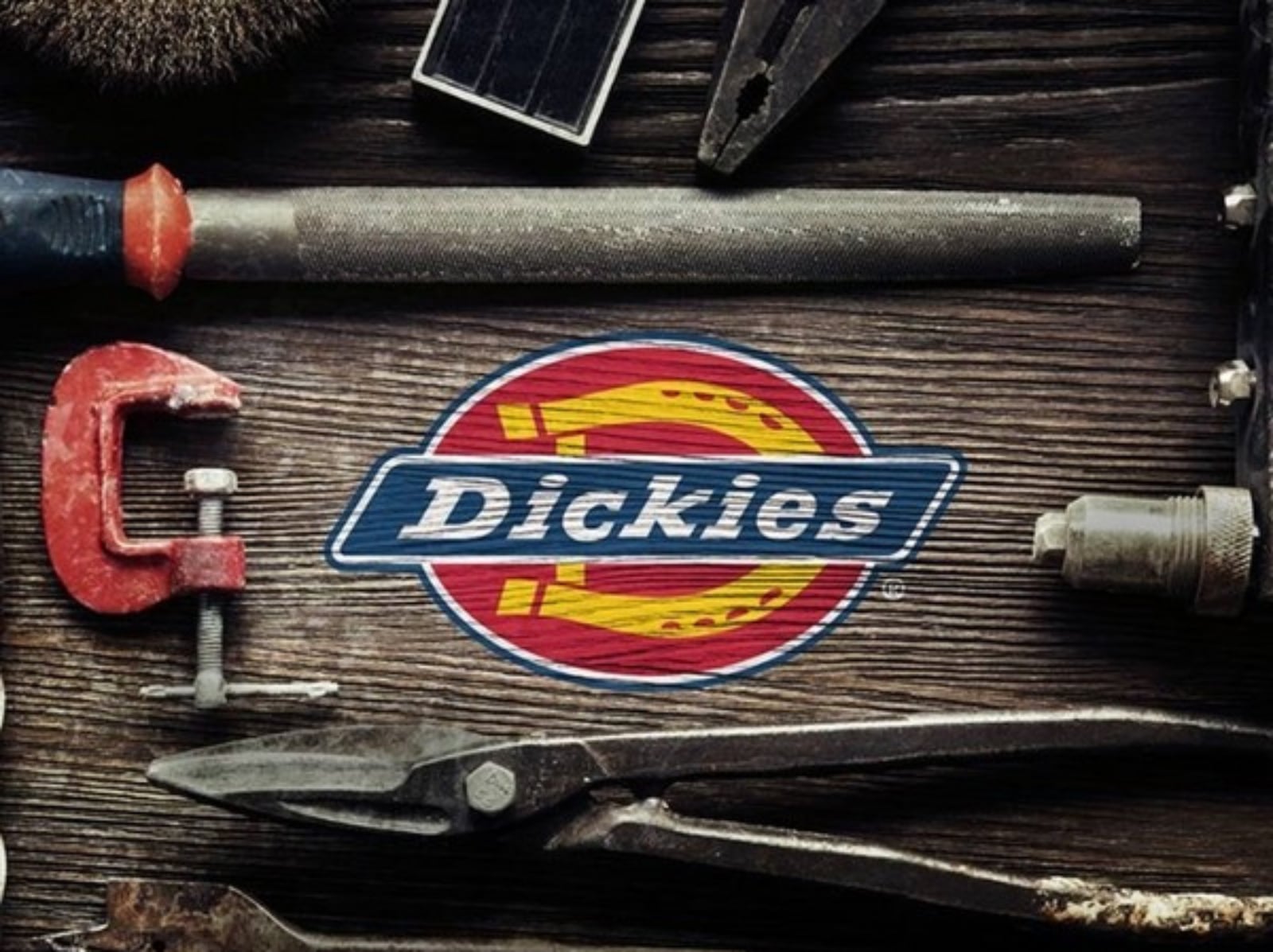 Dickies 驚傳 1 月 15 日將全面撤出台灣！官網關閉引爆專櫃搶購潮！
