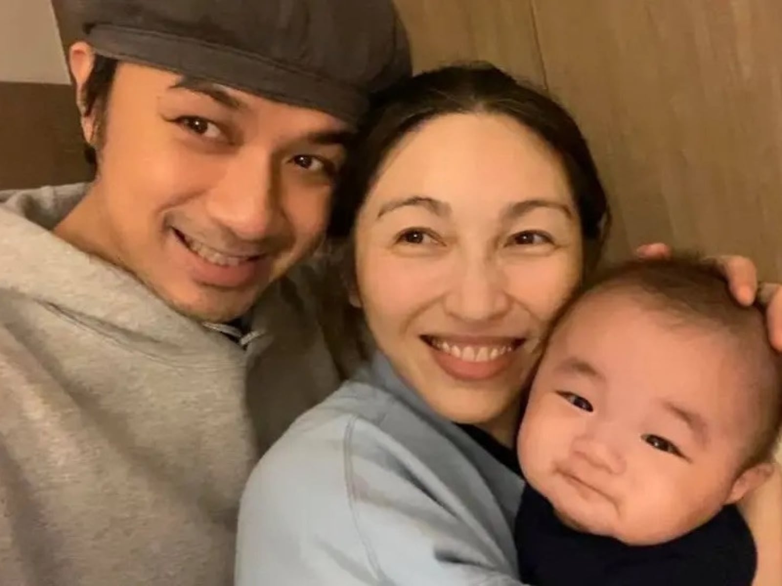 古巨基 57 歲妻高齡產子！元旦報喜二兒子出世、Kuson 升格當哥哥！