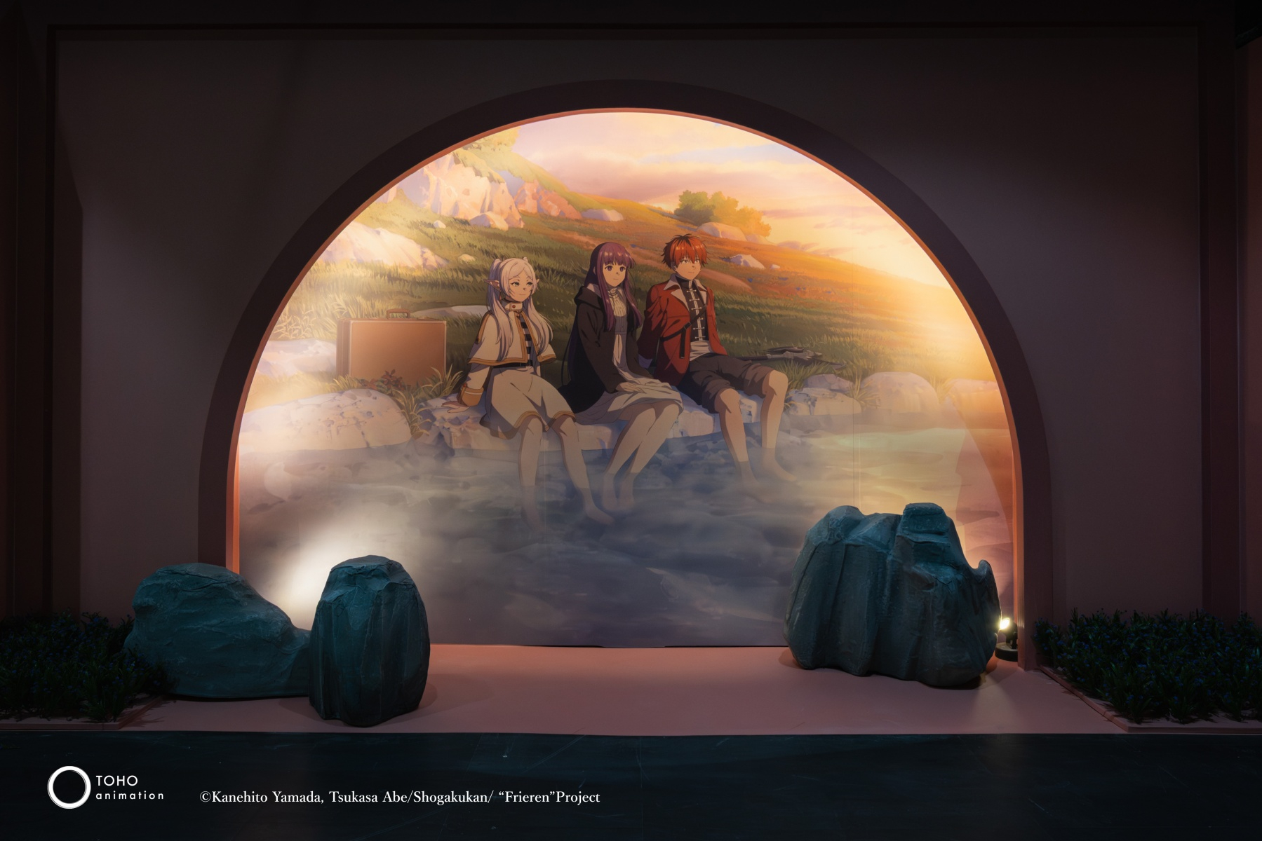 《葬送的芙莉蓮》特展正式登場!5 大主題展區、跟寶箱怪拍照⋯粉絲必朝聖!