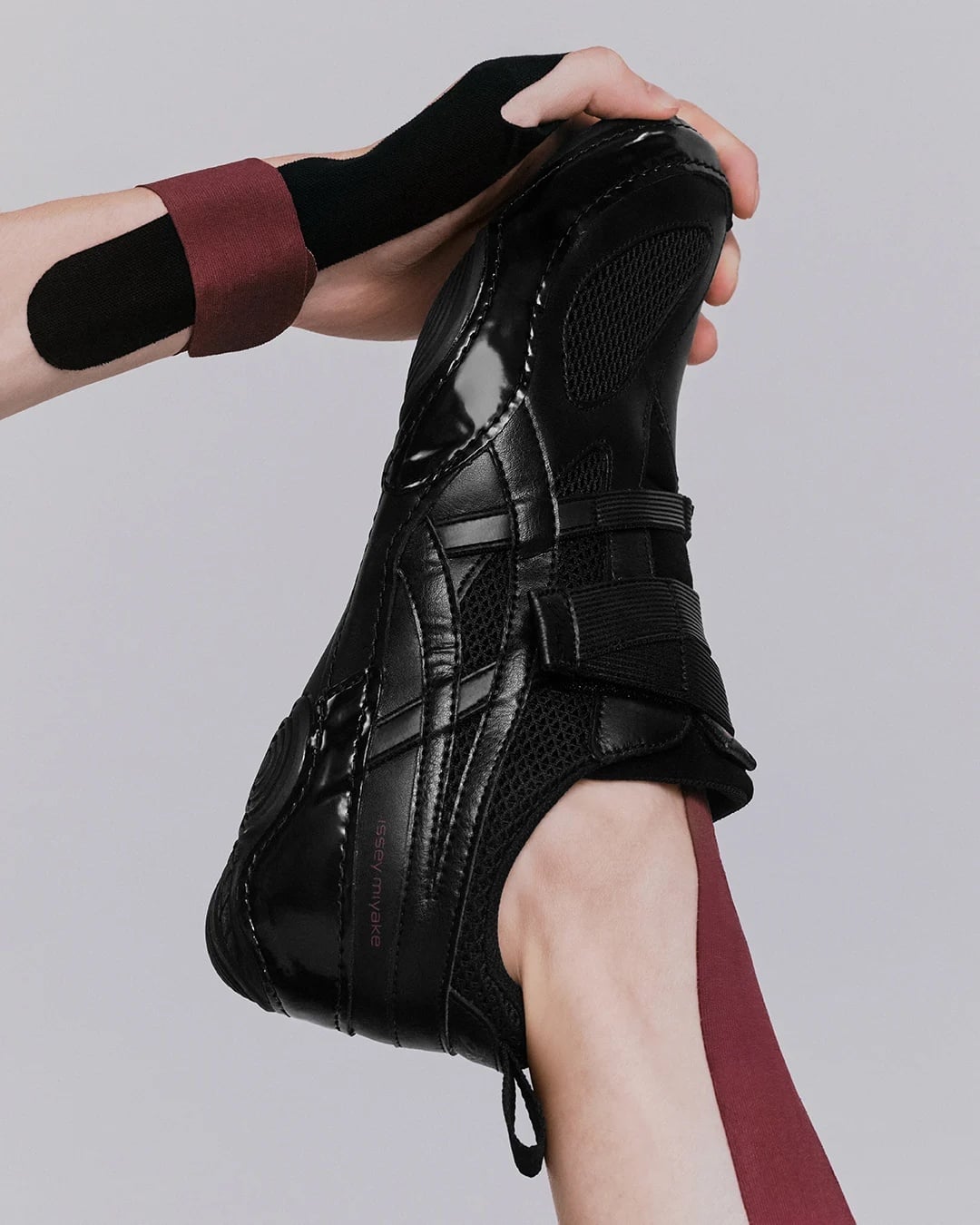 2026 年 1 月球鞋推薦:Nike Kobe 1「81 Points」20 週年經典回歸!三宅一生 x ASICS、Sp5der x adidas⋯(不斷更新)