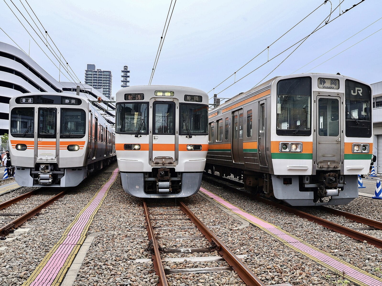 JR 東海道單日運量 51 萬人創歷史新高!180% 乘車率網笑:根本沙丁魚罐頭!