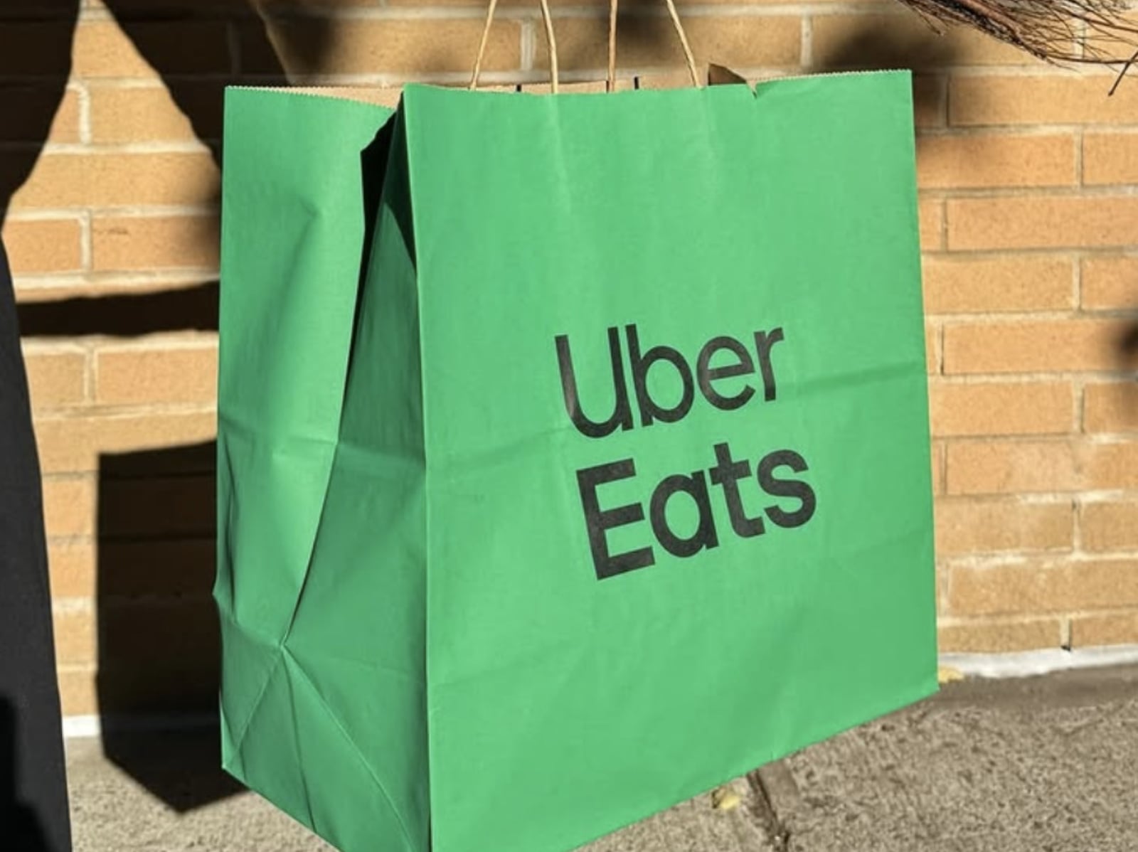 外送員專法懶人包！實施時間、外送費恐漲價、每單不得低於 45 元！