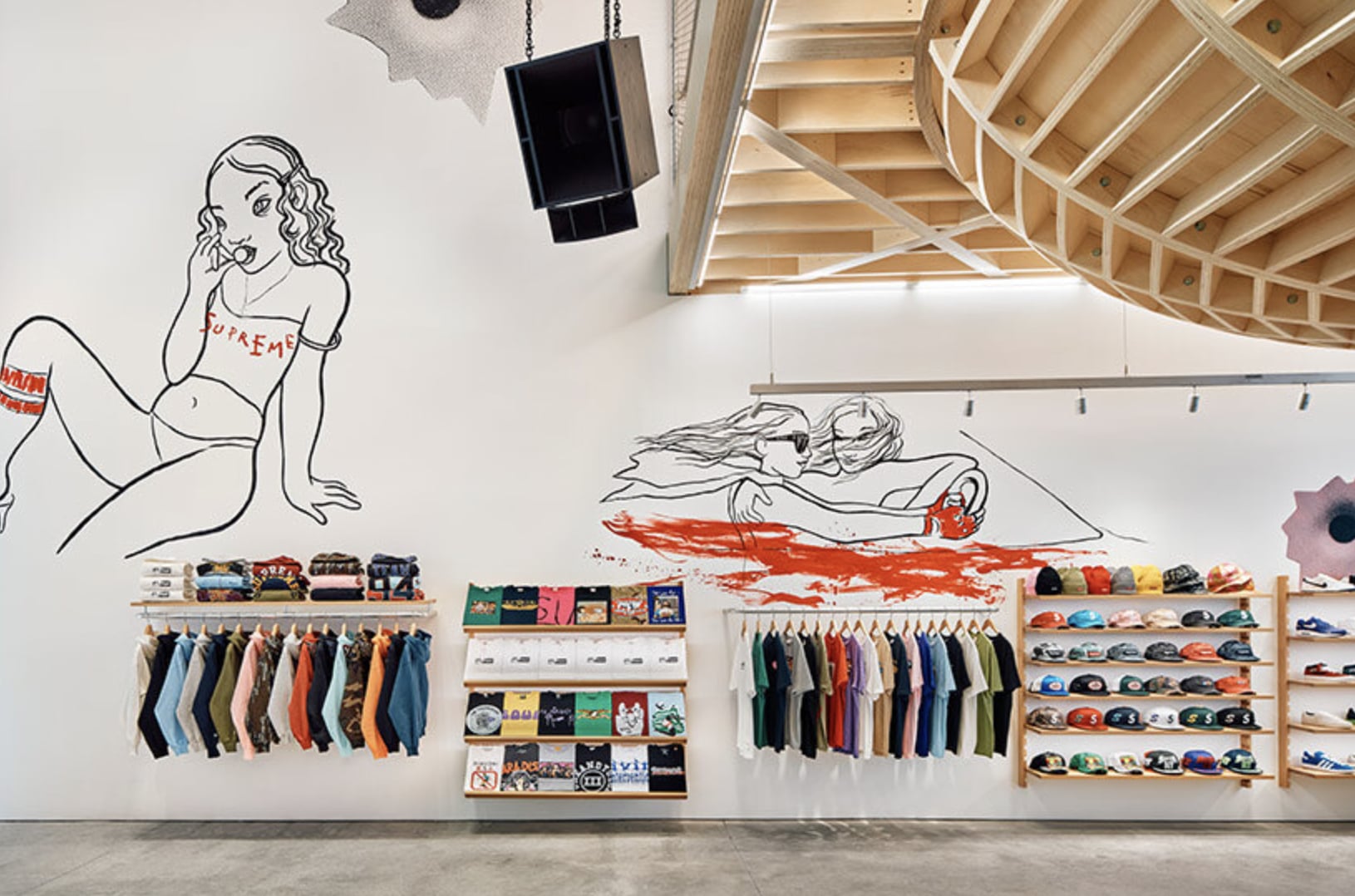 Supreme 店內爆槍擊案！饒舌歌手遭搶 70 萬金項鍊⋯三嫌犯已落網！