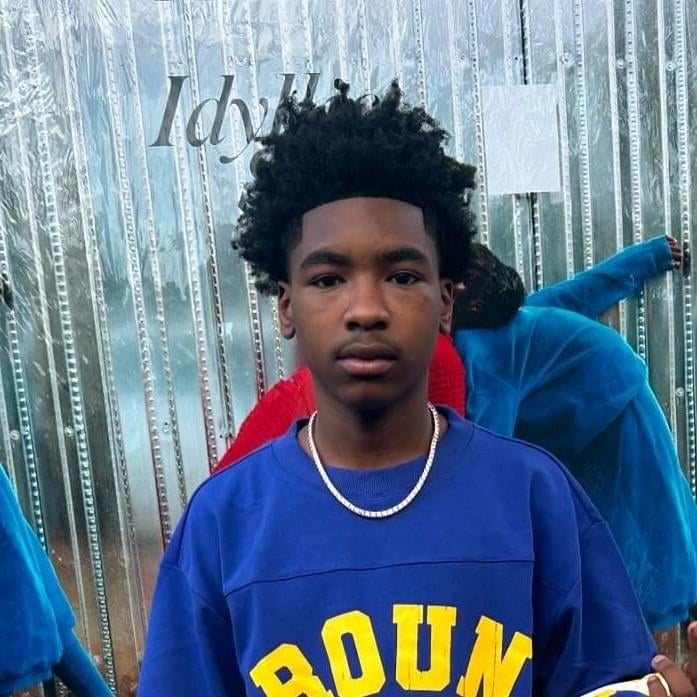 Supreme 店內爆槍擊案！饒舌歌手遭搶 70 萬金項鍊⋯三嫌犯已落網！