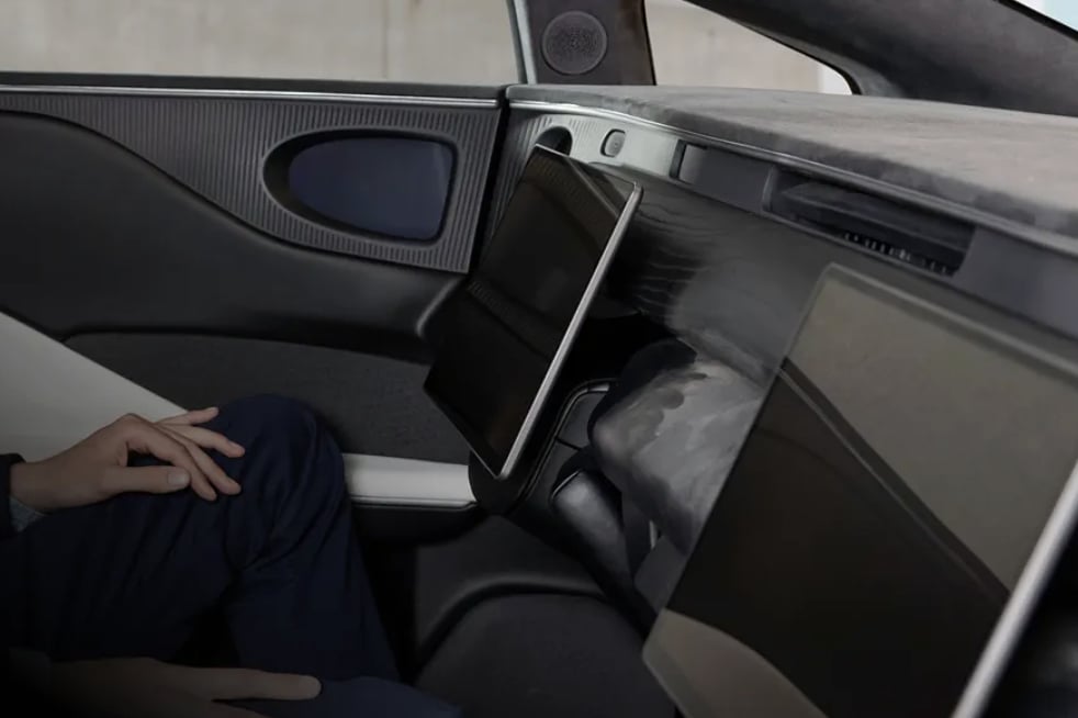 可摺疊方向盤電動車 Tensor Robocar 曝光！預計 2026 下半年量產上市！