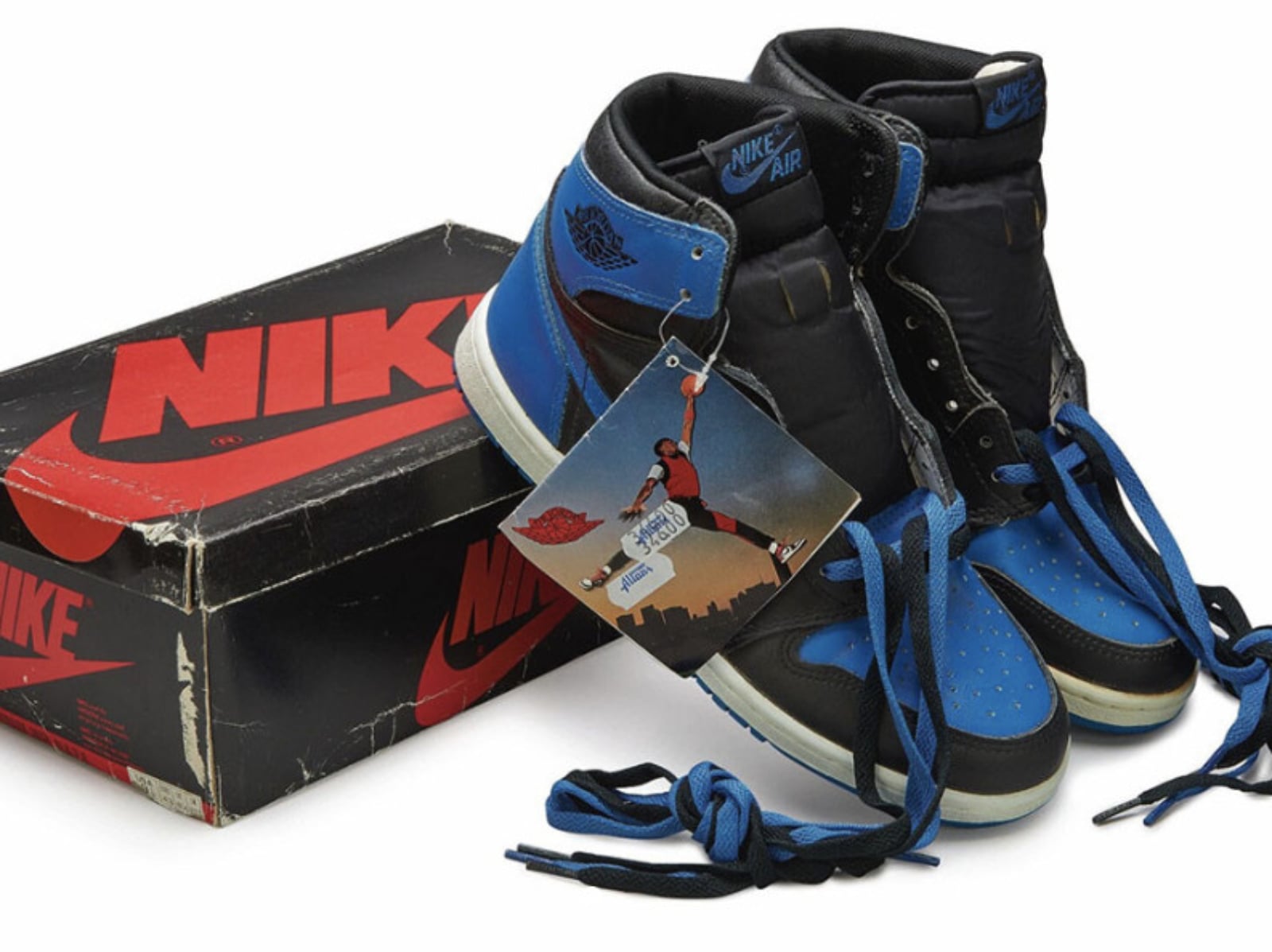 Air Jordan 1「Royal」預計將於 2026 年末復刻！傳將捨棄麂皮回歸經典皮革材質！