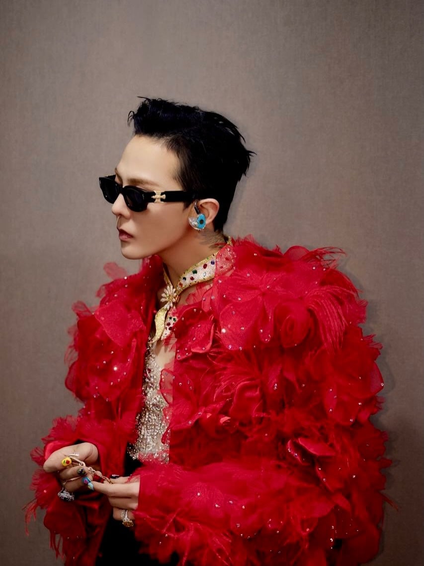 GD 權志龍演唱會戴的飾品有多狂?Jacob & Co. 專門訂製,擁有 2000 顆鑽石、超過 200 克拉?