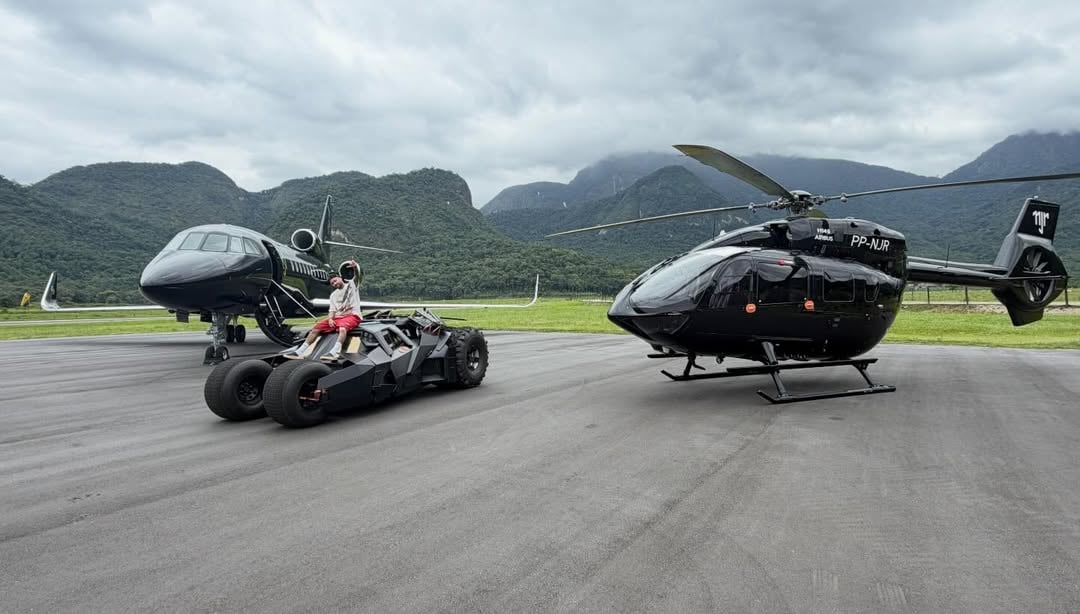 足球巨星內馬爾狂砸 20 億台幣圓夢！蝙蝠車、直升機、噴射機全入手，這才是真正的「富豪玩具」！