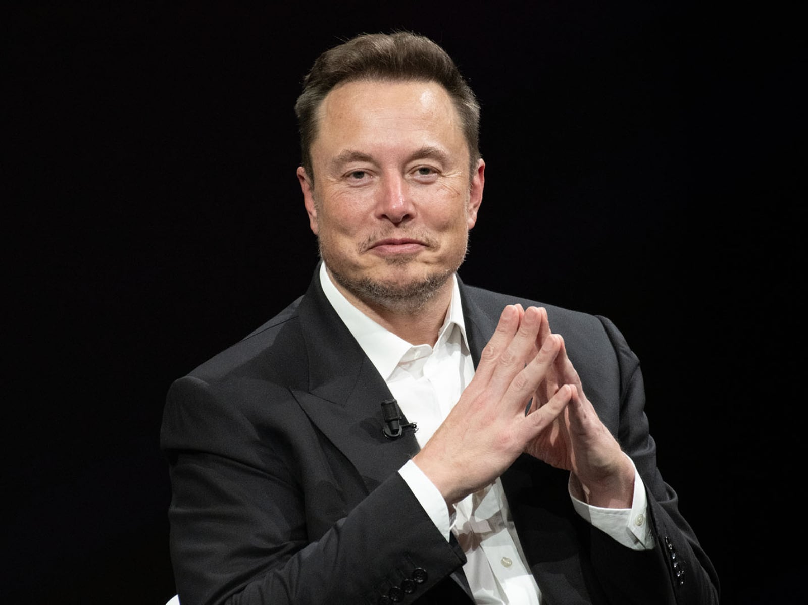 Elon Musk 又要顛覆業界了？揚言要蓋出能吃漢堡、抽雪茄的 2 奈米晶圓工廠