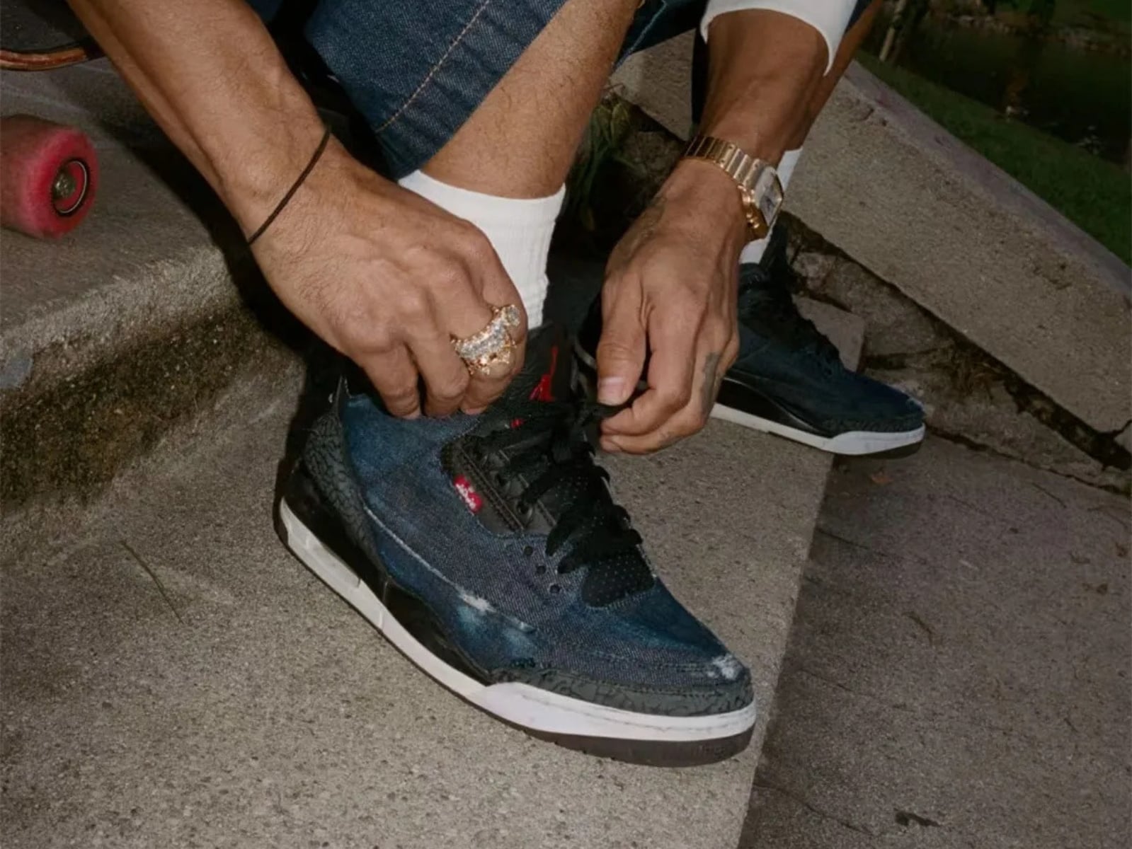 Levi's x Jordan Brand 全新聯名正式曝光！牛仔面料注入 AJ3、傳奇導演 Spike Lee 帥氣演繹！